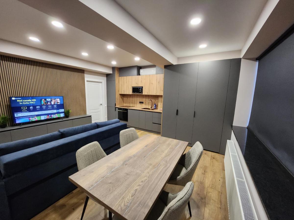 Diplomat The Best Ultra Central Apartaments Chişinău Eksteriør billede