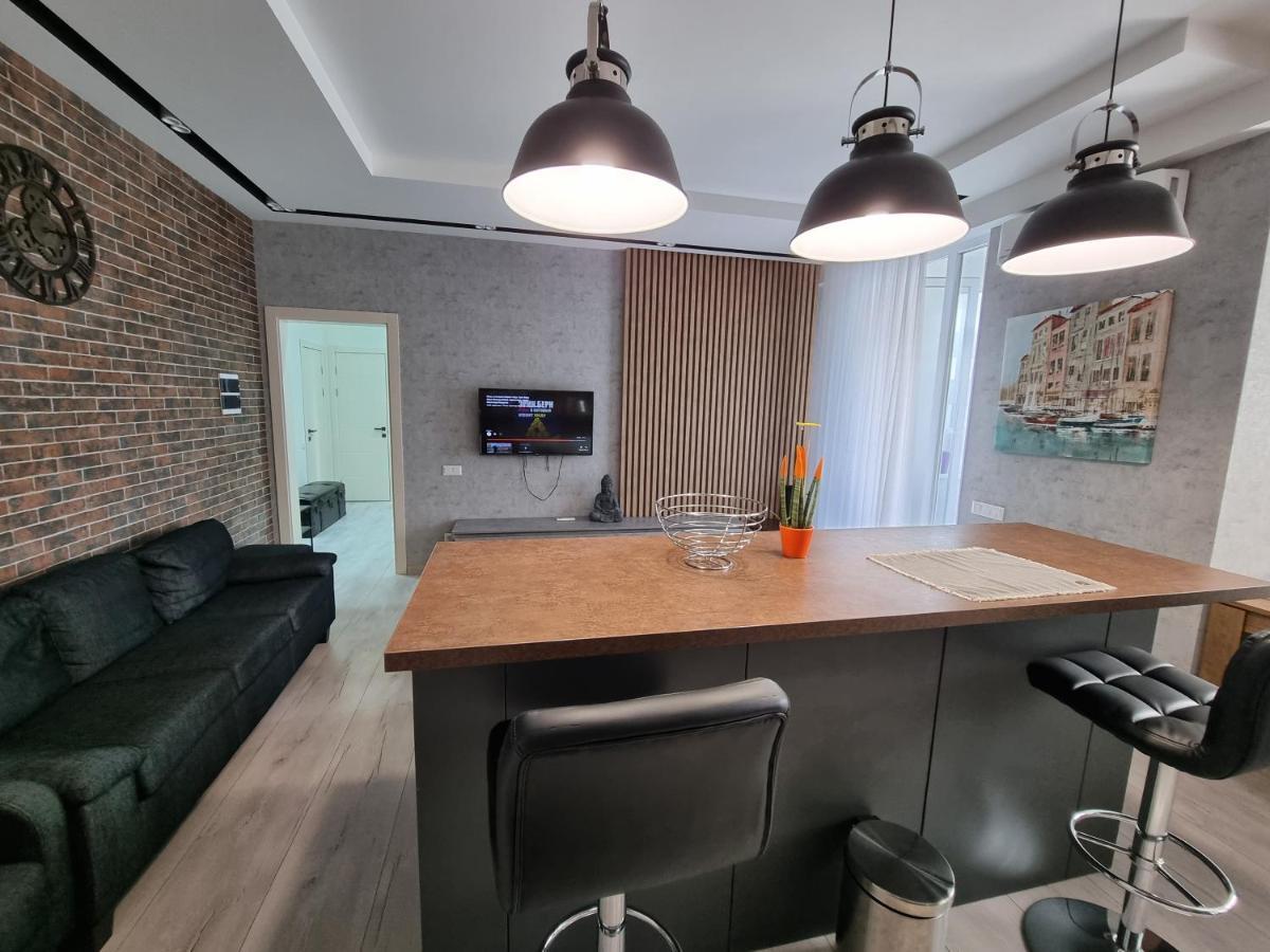 Diplomat The Best Ultra Central Apartaments Chişinău Eksteriør billede