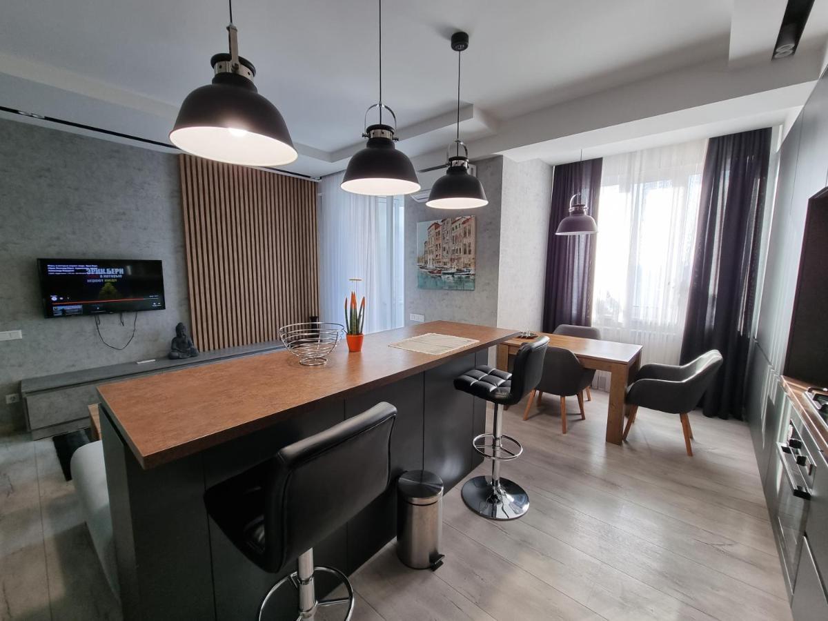 Diplomat The Best Ultra Central Apartaments Chişinău Eksteriør billede