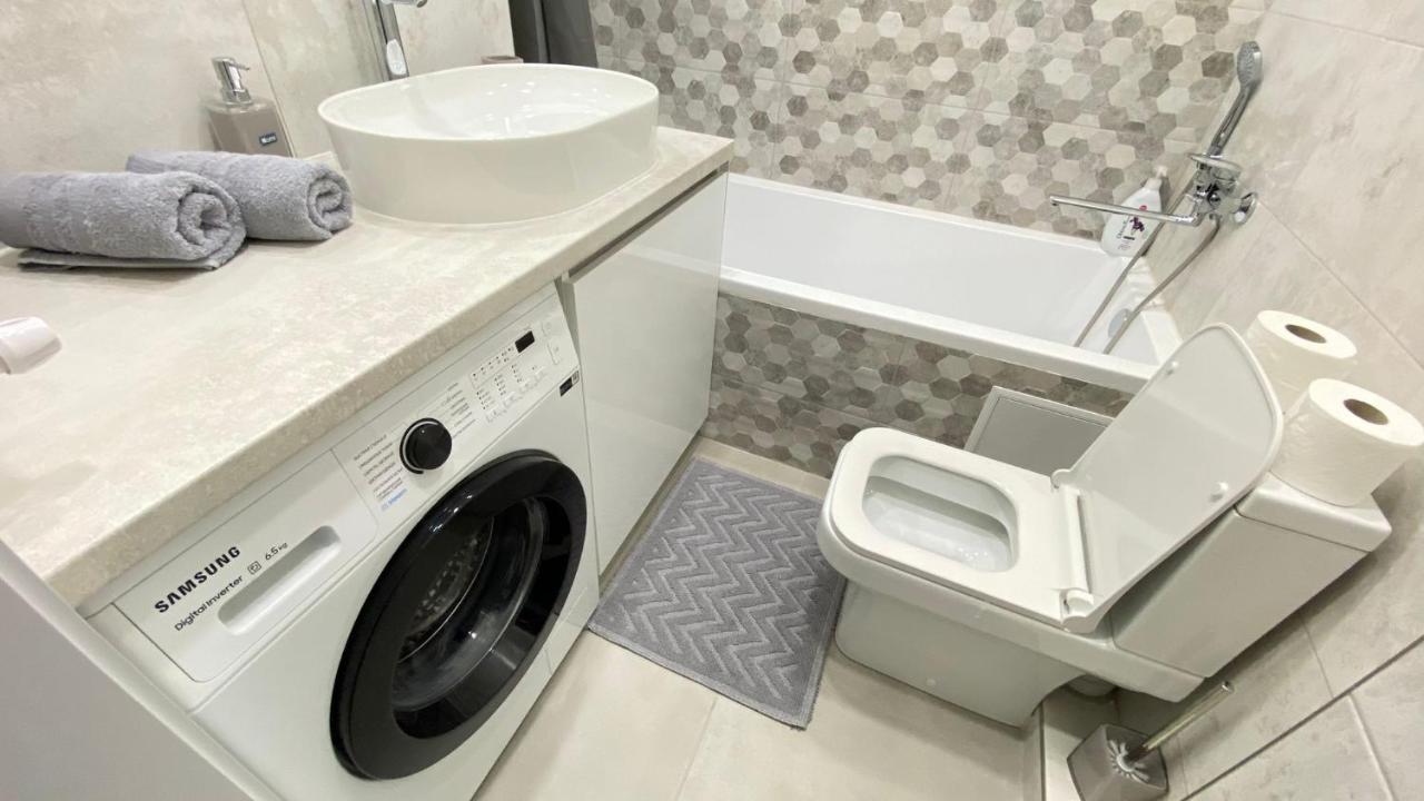 Diplomat The Best Ultra Central Apartaments Chişinău Eksteriør billede